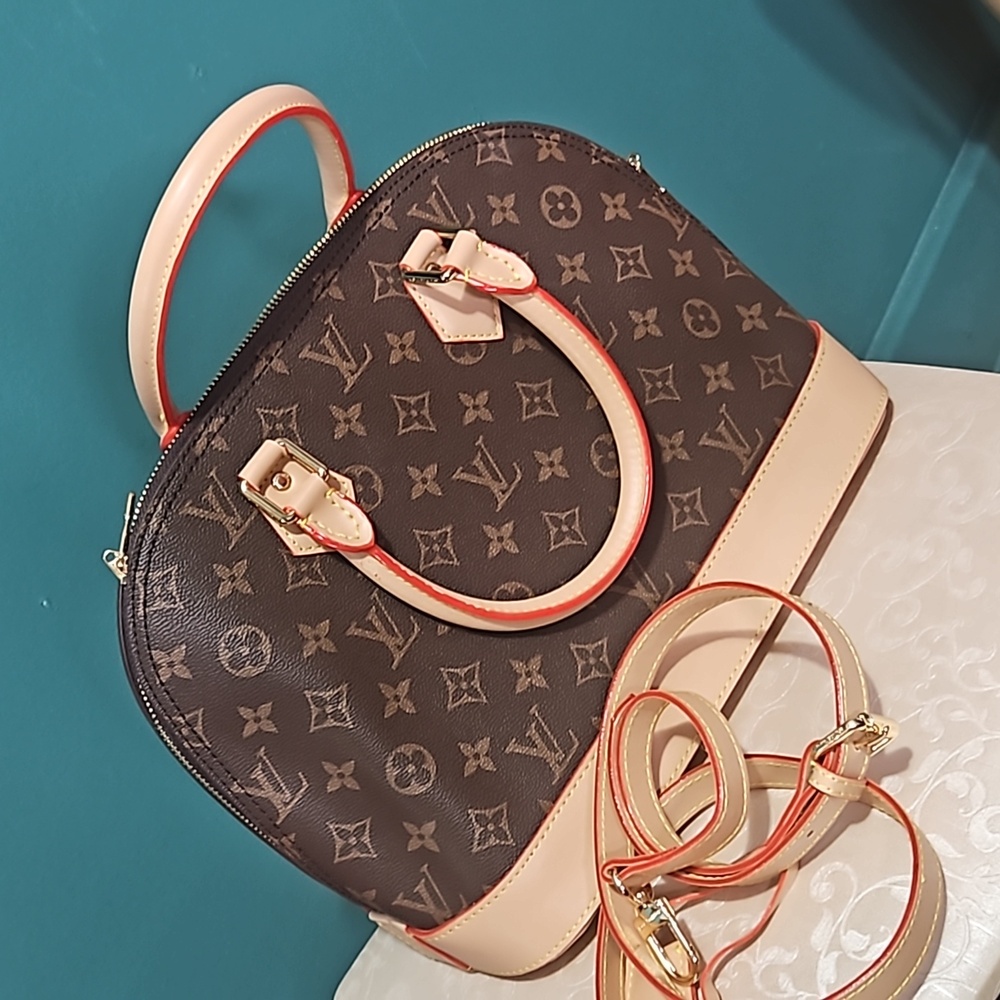 FASHION BAGS - Picture 12 of 12